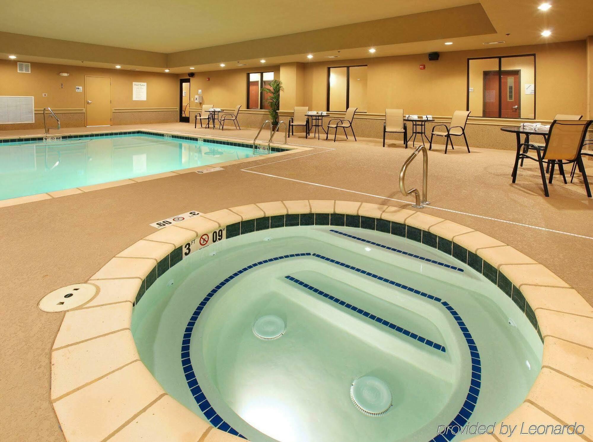 Holiday Inn Express Hotel & Suites Texarkana East By Ihg Экстерьер фото